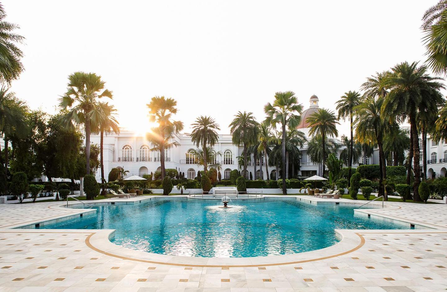 Taj Mahal Lucknow Hotel Buitenkant foto